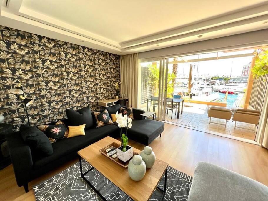 Parama 003 Secure, Luxurious Waterfront Apartment Kapstaden Exteriör bild