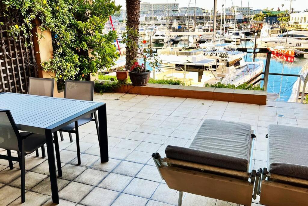 Parama 003 Secure, Luxurious Waterfront Apartment Kapstaden Exteriör bild